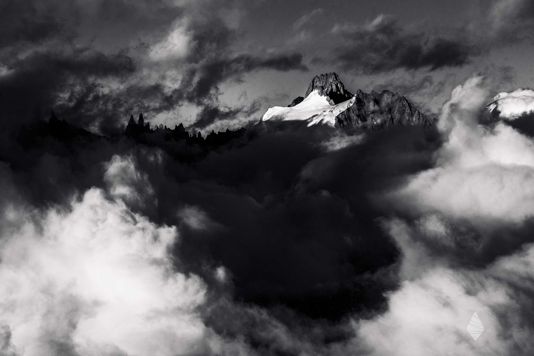 Photo de montagne avec l'Aiguille du Triolet dans le massif du Mont-Blanc