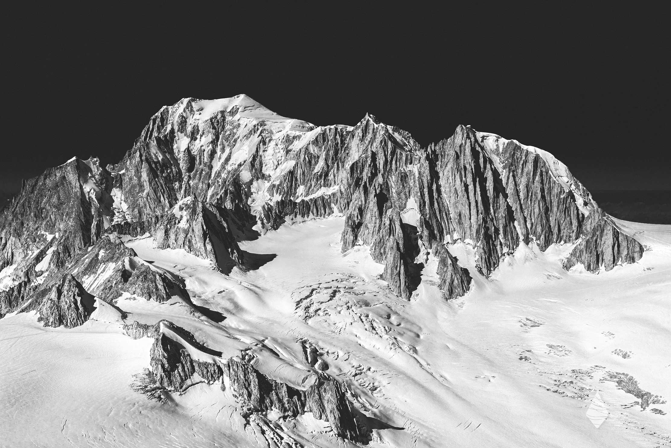 Tirages photo du Massif du Mont-Blanc en noir et blanc